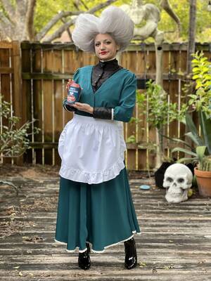 Futurama Porn Mom Suit - Crap that bastard is itchy! : r/futurama