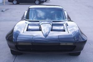 Einge%c3%b6lt - Video: Radical, Mid-Engine, 1000+ HP C2 Corvette - Street Muscle