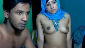 Muslim Girls Anal - Gorgeous hyderabadi muslim girl first time home sex with lover