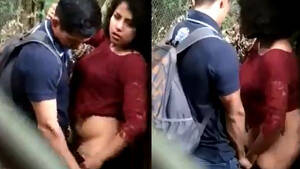 Desi Outdoor Sex - Hot Indian couple ki desi outdoor sex video - MMS Clips