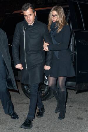 Jennifer Aniston Getting Fucked Anal - Jennifer Aniston And Justin Theroux Get Cozy In NYC!