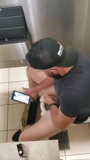 jerk off spy - Jerking off: Toilet spy 292 - ThisVid.com