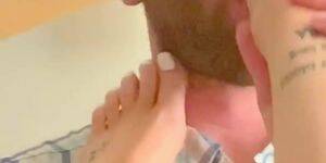 foot and toe sucking - Feet licking toe sucking foot fetish - Tnaflix.com