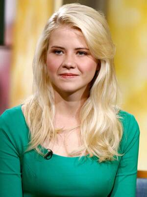 early teen chest - Elizabeth Smart: Her Abduction, Rescue and Marriage