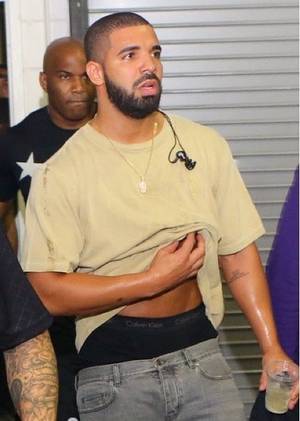 Aubrey Graham Gay Porn - Your daily dose of Drake and OVO