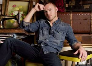 Bi Male Stars - Hottest gay or bi actors in their 30s - THEGAYUK