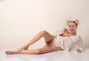 Miley Cyrus Foot Fetish - 24 miley cyrus HD Wallpapers and Photos - ftopx.com