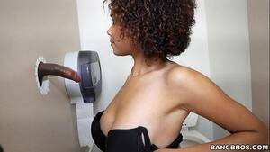 Black Girl In Gloryhole - Black Girl Raven Wants To Try Out The Glory Hole (ghl14900) - XVIDEOS.COM