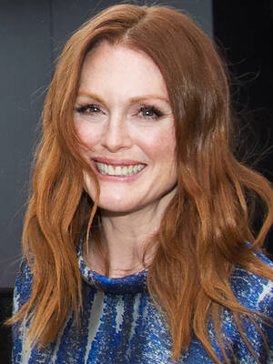 4 moms 1 boy - Julianne Moore - Wikipedia