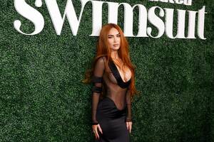 Megan Fox Porn Captions - Megan Fox Shuts Down Critics of Her Nipple-Baring Naked Dress: \
