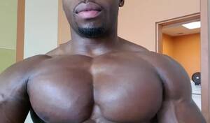 Black Bodybuilder Porn - SUPERMUSCULAR BLACK BODYBUILDER - ThisVid.com