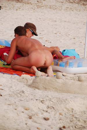 beach voyeur bent over - Re: Spycams, Hidden Cams, Voyeur! bent over
