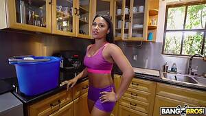 maid cleaning - cleaning maid undressing - Gosexpod - free tube porn videos