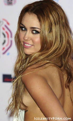 miley cyrus naked xxx - 1 Miley Cyrus nude desnuda xxx hot pics video porno (1) ...