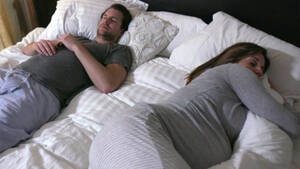 mom sleeping sex - New Baby Basics: How to sleep while pregnant