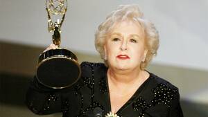 Doris Roberts Porn - Doris Roberts Dead: 'Everybody Loves Raymond Star' Dies at 90