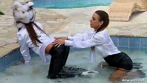 hot lesbians wet clothes - lesbian messy fully clothed - Gosexpod - free tube porn videos