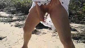 asian beach masturbation - Asian slut JJ masturbate on the beach - XVIDEOS.COM