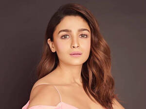 Alia Bhatt Porn - How to get Alia Bhatt's nude make-up look - Times of India