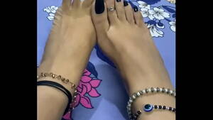 indian feet videos - Gorgeous Indian foot rub - XVIDEOS.COM