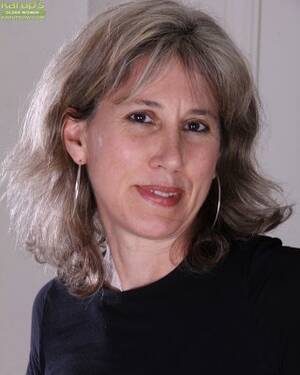 Mature Porn No Hair - Mature Olive Jones spreading that hairy pussy with no panties on Porn  Pictures, XXX Photos, Sex Images #2614288 - PICTOA