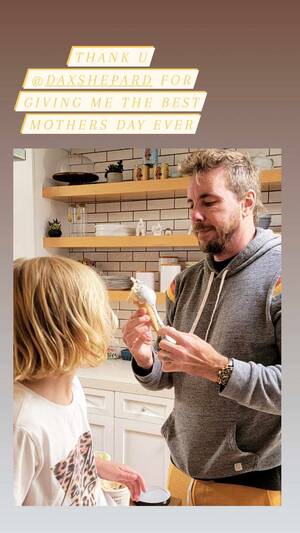 Dax Shepard Porn - Dax Shepard Shares NSFW Mother's Day Post for Kristen Bell