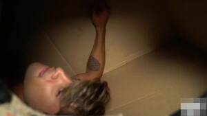 Cardboard Box Sex Porn - BAREBACK CARDBOARD BOX - ThisVid.com