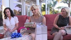 Bridesmaids Xxx Parody Movies - Streaming porn video still #1 from Bridesmaids XXX Porn Parody