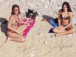 drone voyeur cam beach - Hot bikini girls laugh at the drone - Voyeurs HD