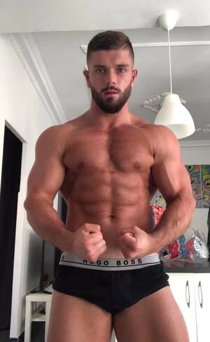 hot muscular stud - Hot Muscle Stud - ThisVid.com
