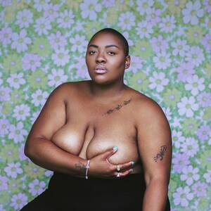 full figured naked black lady - Instagram changes nudity policy after campaign by black plus-size  influencer | The Independent