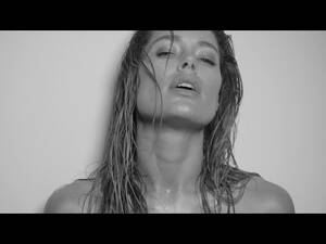Doutzen Kroes Having Sex - Doutzen's Summer Stories 2019 - Doutzen Kroes sexy directors cut - YouTube