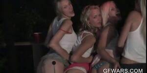 Drunk Blonde Lesbian Porn - Blonde teens get drunk and fuck as lesbians in group se EMPFlix Porn Videos