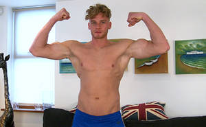 Cut Cock Gay Porn - Tall & Muscular Straight Lad Noah Wanks his Massive Cut Cock & Drowns  Himself in Cum