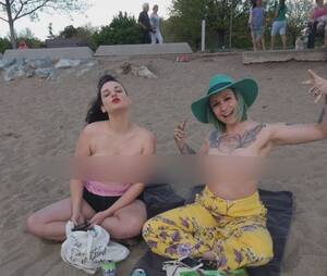 hot lesbian nude beach sex - Vacationing couple defend Okanagan park behaviour, say there was no sex on  the beach | Globalnews.ca