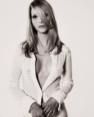 Lisa Kudrow Porn With Captions - Lisa Kudrow : r/celebnipvisibility