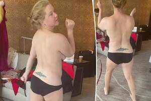 Amy Schumer Naked Pussy - Amy Schumer dances topless, makes fun of 'bad' back tattoo