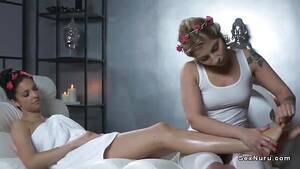 lesbian legs and feet - Lesbian gets feet and legs massage - Pornburst.xxx