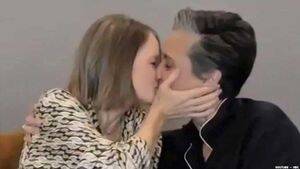 erotic lesbian jodie foster - Jodie Foster's Kiss Was a Milestone for Her â€” and Hollywood