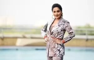 madurey dixit hindi actress nude - Madhuri Dixit Bollywood Photo Veteran Bollywood actress...