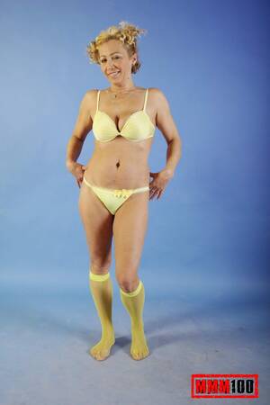 Hq Granny Porn - gallery : Granny in socks