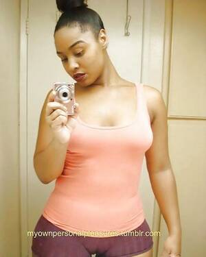 chubby latina cameltoe - Fat Camel Toes Porn Pics - PICTOA