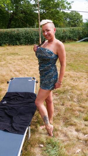 amateur outdoor flashing - Amateur Outdoor Flashing Porn Pics & Naked Photos - SexyGirlsPics.com