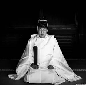 japanese priest sex - Shintoism - Shinto priests perform Shinto rituals and often live on the  shrine grounds. Men and women can become priests, and they are allowed to  marry and ...