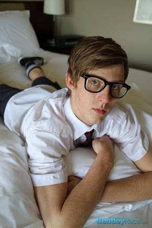geek jerk off - ... aussie Olly Daniels on bentley race (5) ...
