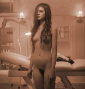 actress india eisley naked - India Eisley : r/celebnsfw