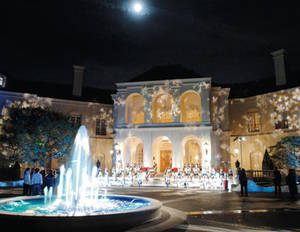 Candy Spelling Fake Porn - Photo: Snow on Christmas at the Spelling mansion. Picture | Candy Spelling's  Photo Album - ABC News