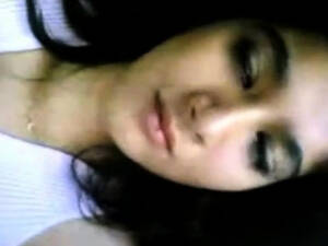 beautiful desi fuck - Free High Defenition Mobile Porn Video - Beautiful Desi Girl Fucking In The  Car - - HD21.com