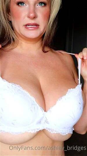 Milf Bra - Watch Fertile milf trying on bras - Pawg, Busty, Big Tits Porn - SpankBang