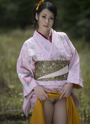Japanese Kimono Girls Porn - Sexy and beauty Japanese av idol Nana Aida shows her off body undressing a  kimono